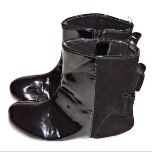 GAP True Black Boots V2 Modern Bow Zip Slip On 10